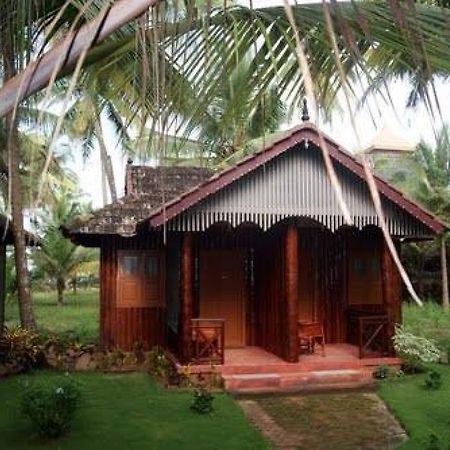Pranav Beach Resort 坎努尔 外观 照片