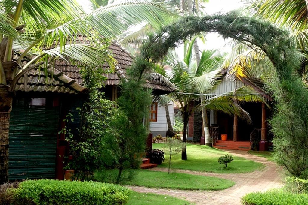 Pranav Beach Resort 坎努尔 外观 照片
